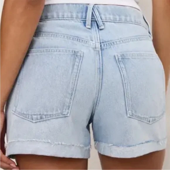 NWT Good American Good ‘90s Shorts - Picture 2 of 8